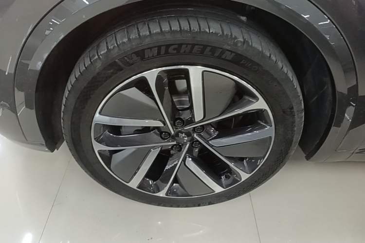 Used Li Auto L8 2024 Ultra Model
