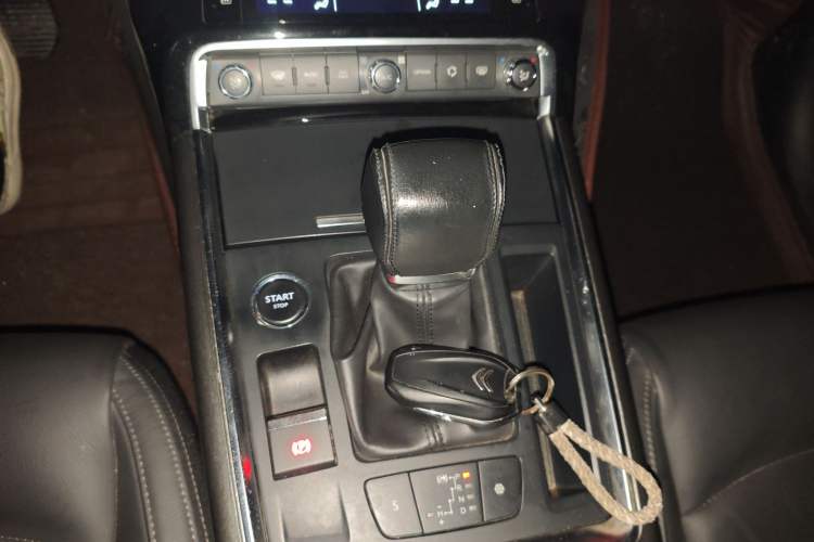 Used Citroen C6 2017 Revised 350THP Luxury Version Gear Lever