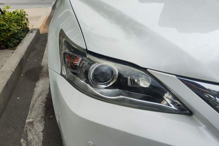 Used Lexus CT 2014 CT200h Elite Edition Monochrome Right Front Headlight