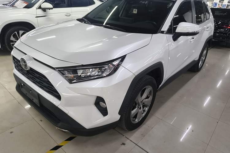 Used Toyota RAV4 2021 2.0L CVT Two-Wheel Drive Fashion PLUS Edition