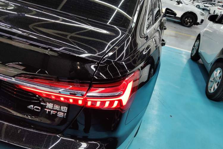 Used Audi A6L 2025 Revised 40 TFSI Luxury Dynamic Edition Right Rear Taillight