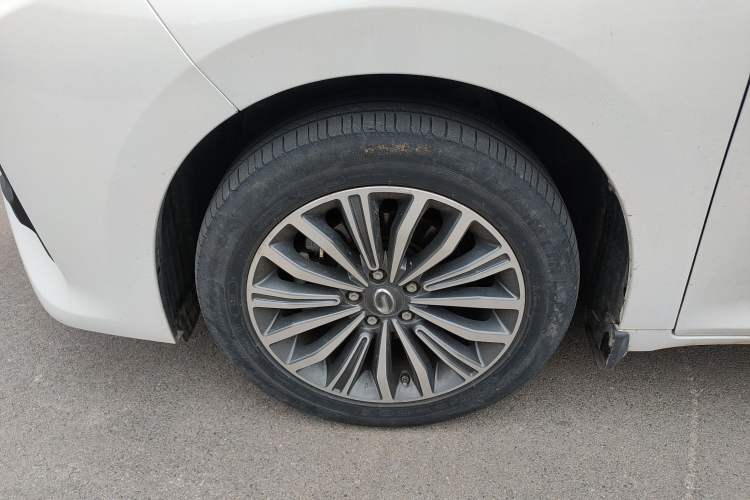 Used GAC Trumpchi M6 2019 270T Automatic Prestige Edition (7-seater) China V Standard Left Front Wheel Hub