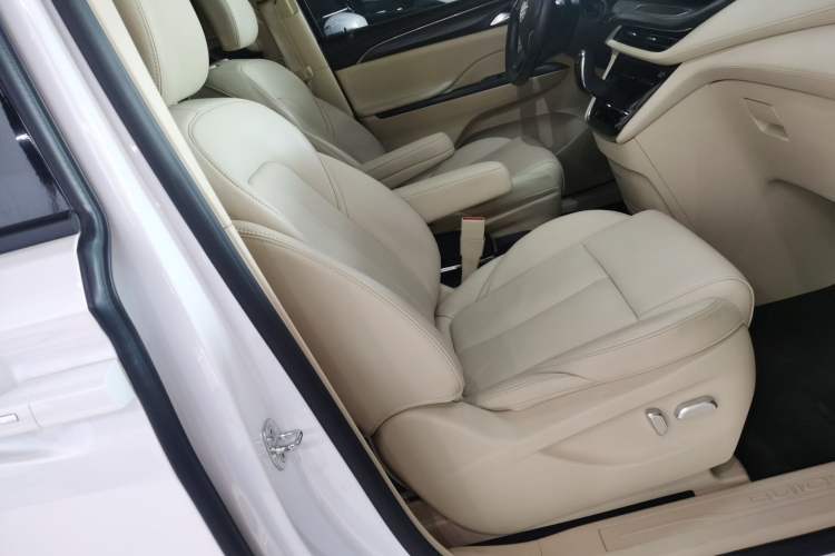 Used Buick GL8 2023 ES Lu Zun Deluxe Model

