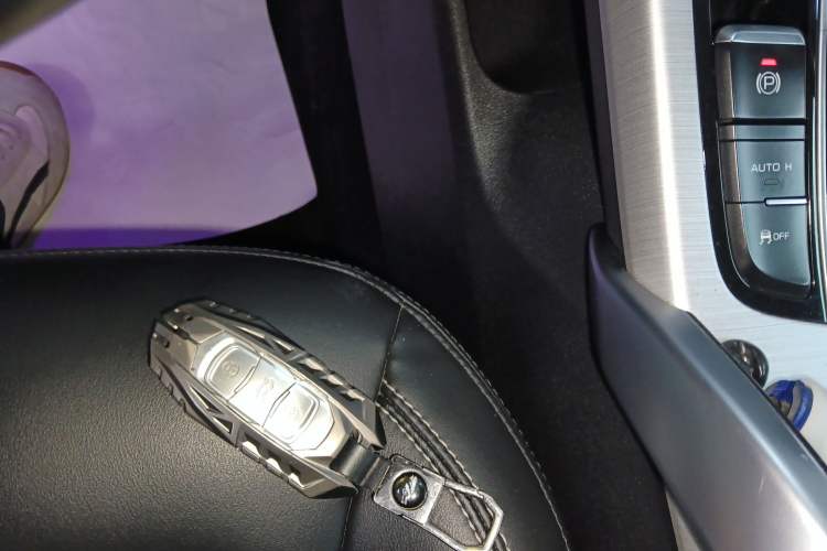 Used Geely Auto Emgrand X7 Sport 2016 1.8TD Automatic Smart Connectivity Version
