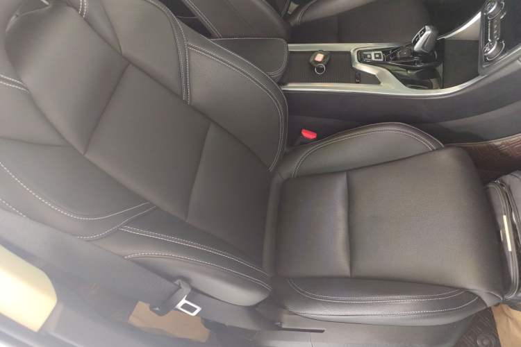 Used Lynk & Co 01 2020 2.0T Two-Wheel Drive Pure Pro Version China VI Standard