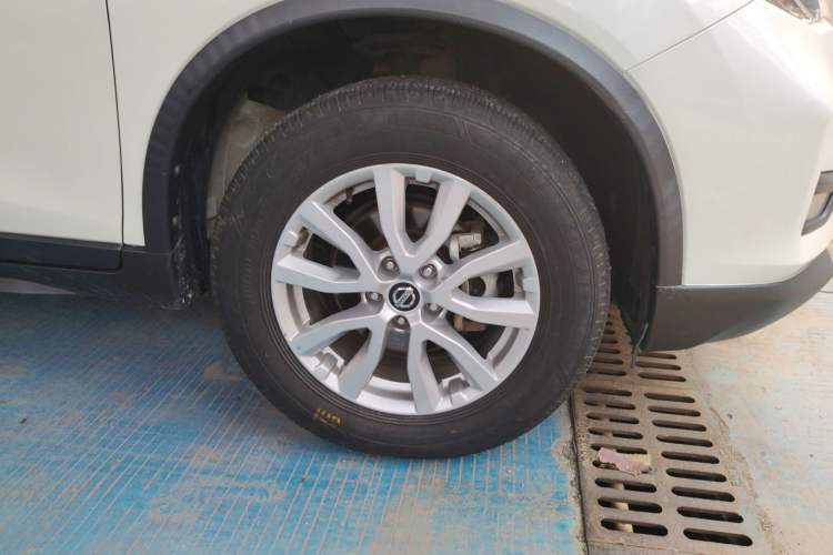 Used Nissan X-Trail 2021 2.0L CVT 2WD XE Fashion Edition Right Front Wheel Hub