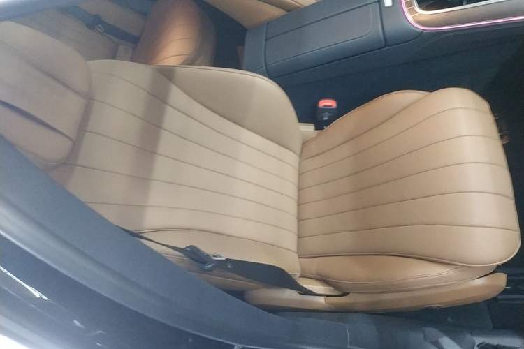 Used Mercedes-Benz E-Class New Energy 2024 E 350 e L Plug-in Hybrid Sedan