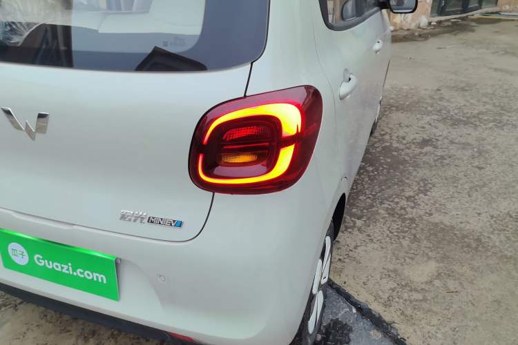 Used Wuling Hongguang MINIEV 2025 Four-Door Version Advanced Edition
