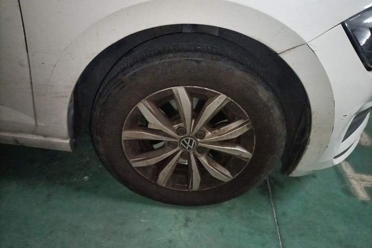 Used Volkswagen Polo 2021 Plus 1.5L Automatic Colorful Tech Edition Right Front Wheel Hub