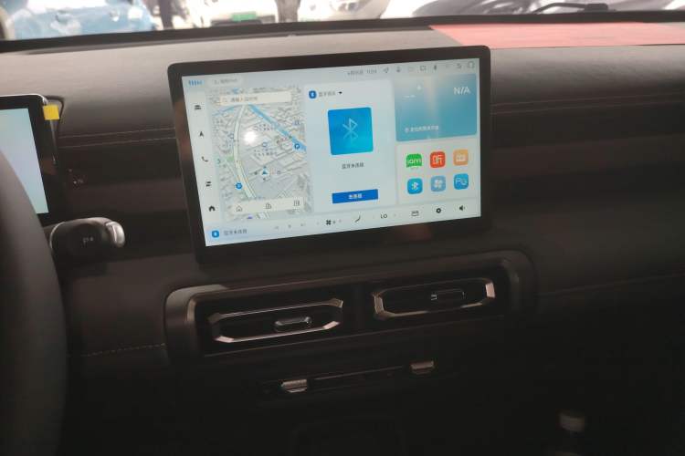 Used Baojun Spark EUV 2024 Prestige Edition 4 Seats Audio And AC Panel