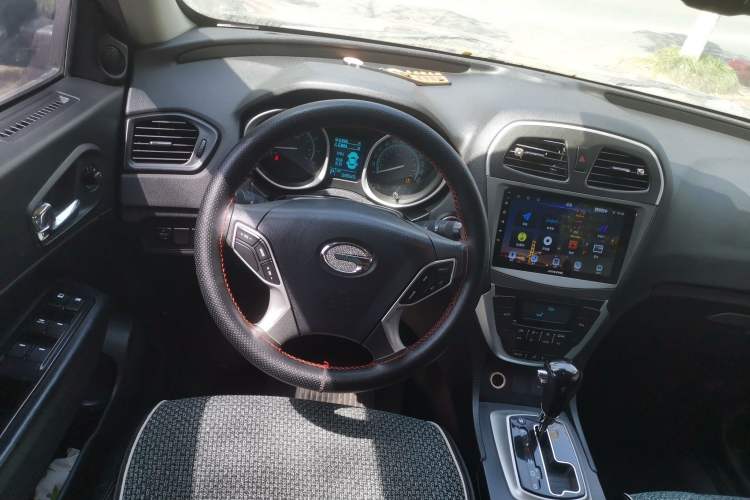 Used GAC Trumpchi GS5 Super 2015 2.0L Automatic Two-Wheel Drive Elite Edition Steering Wheel