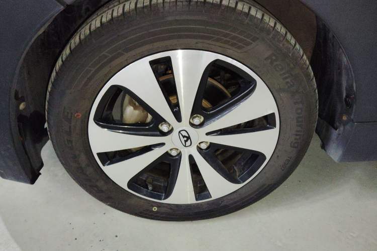 Used Cowin C3R 2015 1.5L AMT Gold Diamond Edition