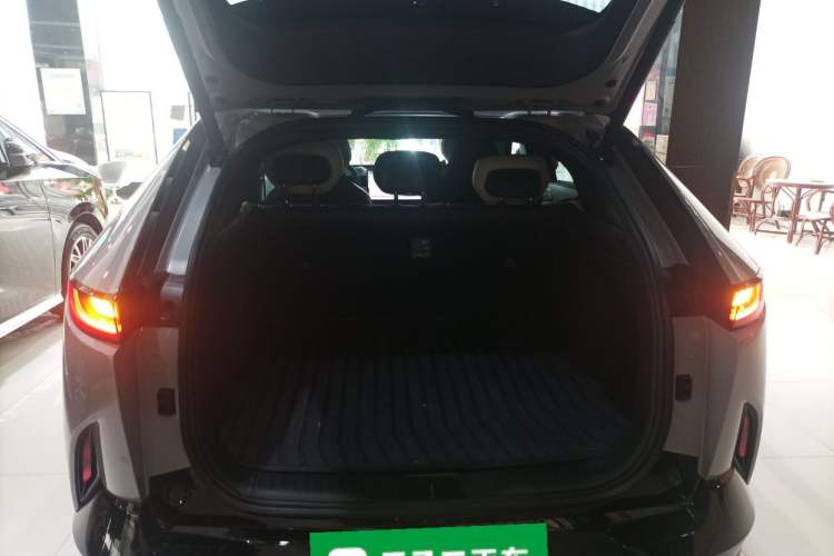 Used Mazda EZ-60 2025 Model Range-Extended 200 Max
