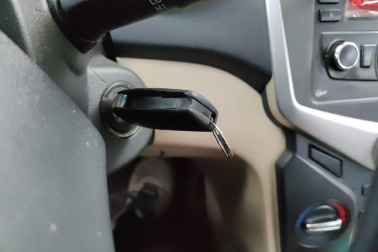 Used Chery Fengyun 2 2013 Hatchback 1.5L Manual Ruiyi Edition Vehicle Key