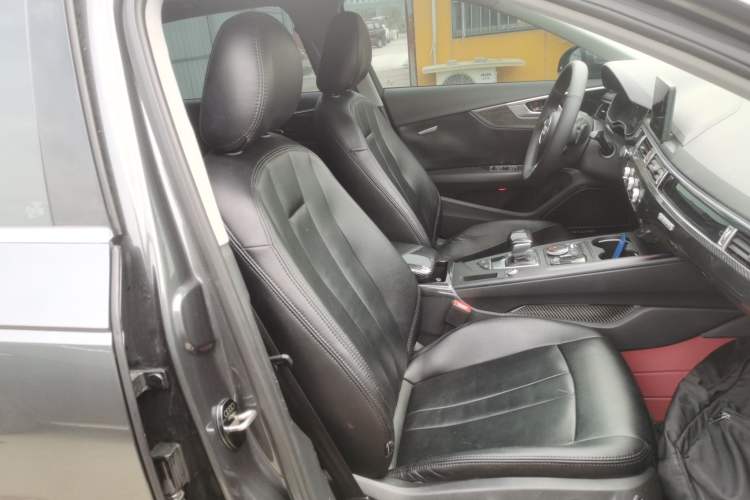 Used Audi A4L 2019 40 TFSI Ambition China VI
