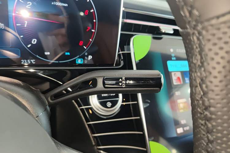 Used Mercedes-Benz E-Class 2025 E 260 L Sport Edition Gear Lever