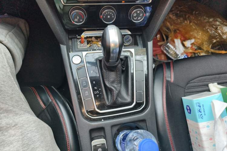 Used Volkswagen Magotan 2017 330TSI DSG Leading Model Gear Lever