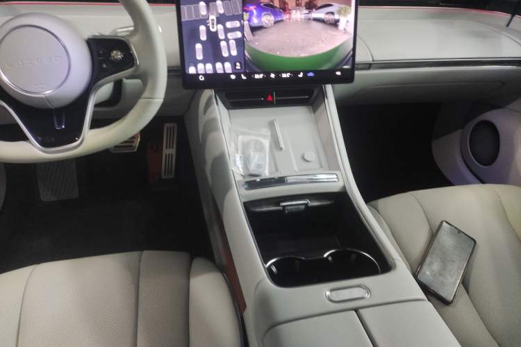 Used Hima Luxeed S7 2025 785 km Ultra