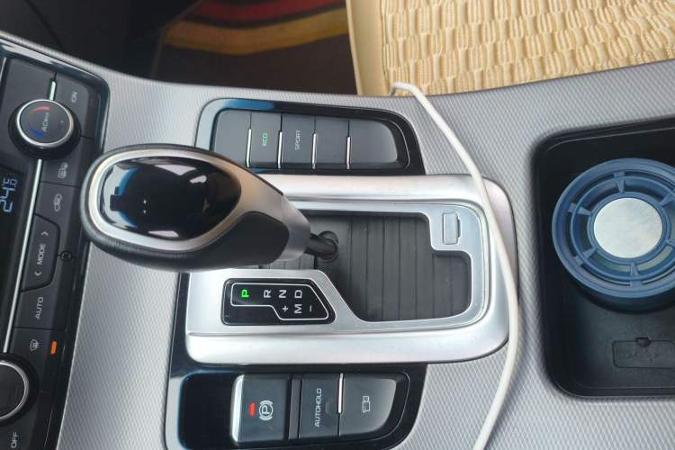 Used Geely Auto Emgrand GL 2018 1.8L DCT Elite Smart Connectivity Version Gear Lever