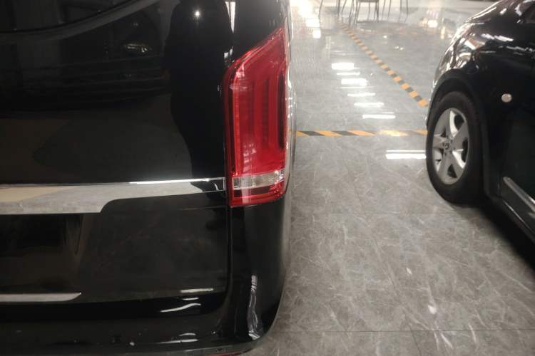 Used Mercedes-Benz V-Class 2016 V 260 L Prestige Extended Edition
