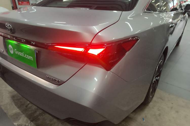 Used Toyota Avalon 2022 Dual-Engine 2.5L Luxury Edition
