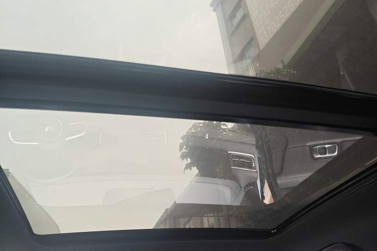 Used Li Auto ONE 2021 Extended-Range 6-Seater Version Headliner