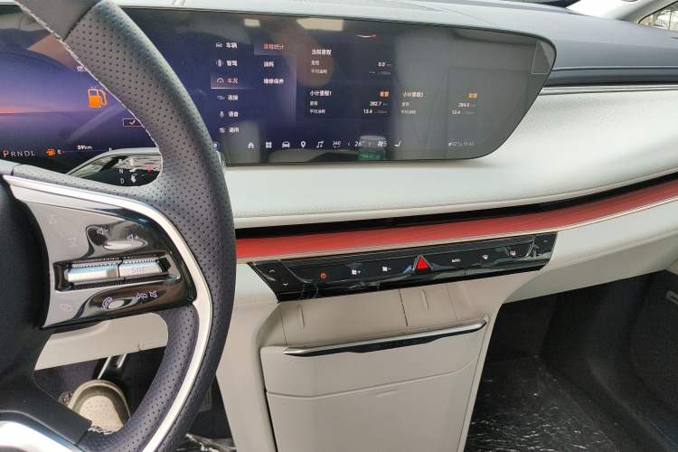 Used Buick GL8 2026 Model Lu Zun Luxury Edition Audio And AC Panel