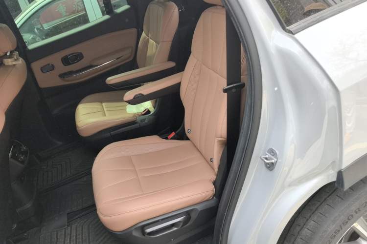 Used Nio ES8 2020 415 km Range 6-Seater Version Left Rear Seat