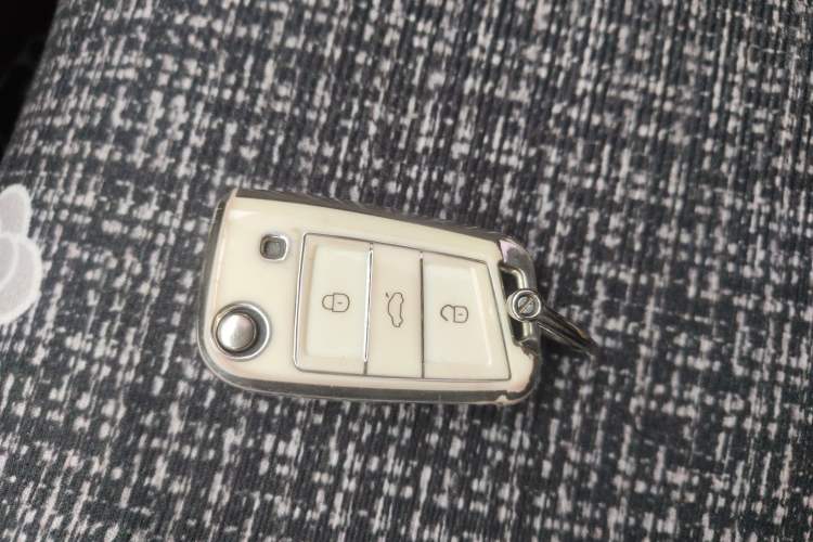 Used Volkswagen Tharu 2020 280TSI Two-Wheel Drive Luxury Plus Version China VI Standard Vehicle Key