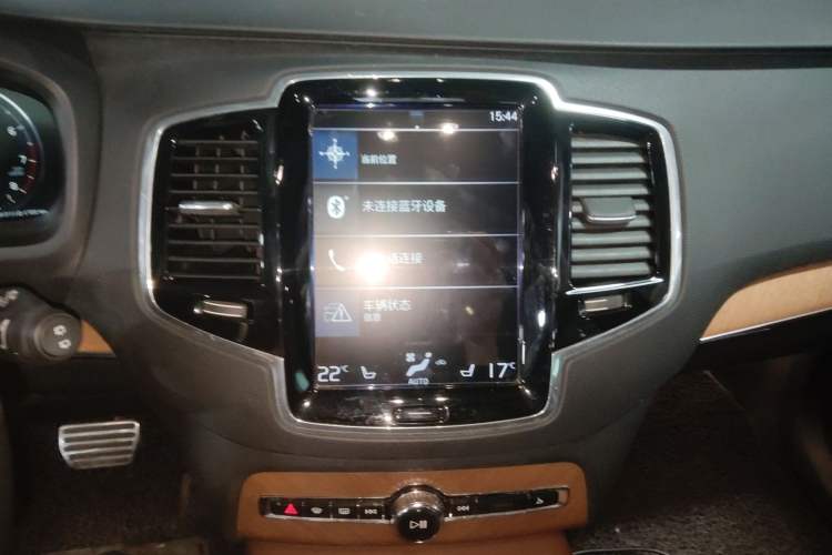 Used Volvo XC90 2019 T6 Zhiyi Edition 7-Seater China VI Standard Audio And AC Panel