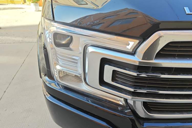 Used Ford F-150 Raptor 2019 3.5T LTD Right Front Headlight