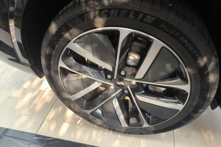 Used Li Auto L9 2022 Max model
