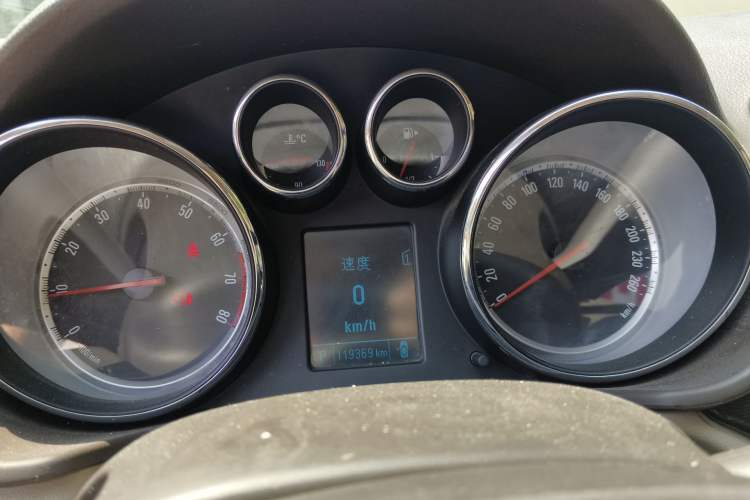 Used Buick Regal 2015 2.0L Leading Fashion Edition