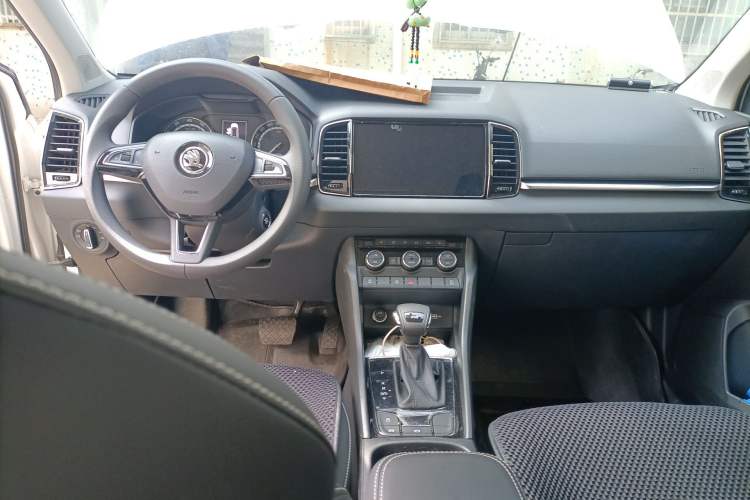 Used Skoda Karoq 2020 TSI280 Smart Drive Technology Edition China VI Center Console