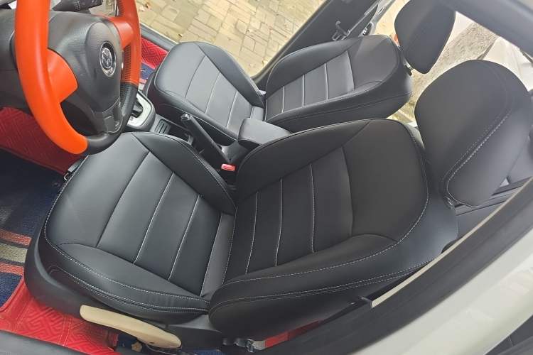 Used Volkswagen Gran Lavida 2013 1.6L Automatic Fashion Model Left Front Seat