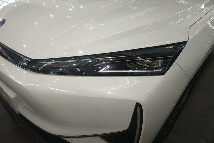 Used Dongfeng Aeolus L7 New Energy 2024 205 Plus Left Front Headlight