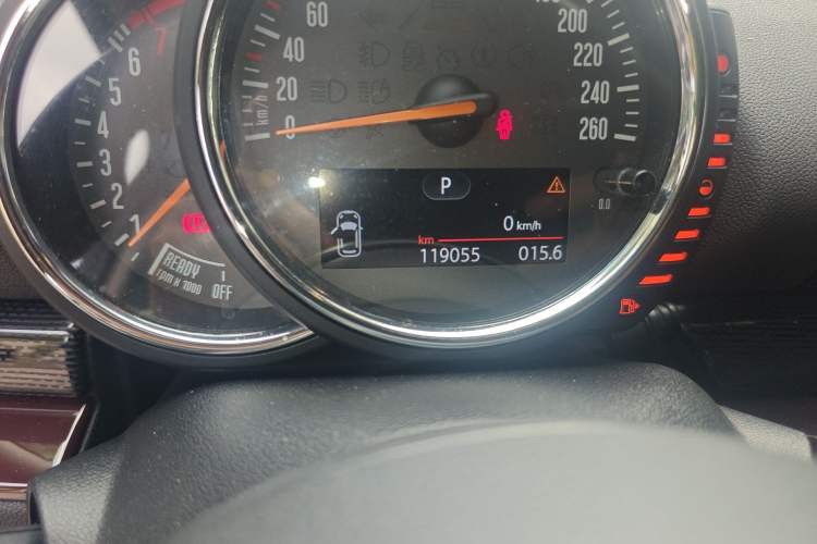 Used MINI Clubman 2016 Revised 2.0T COOPER S Odometer Close Up