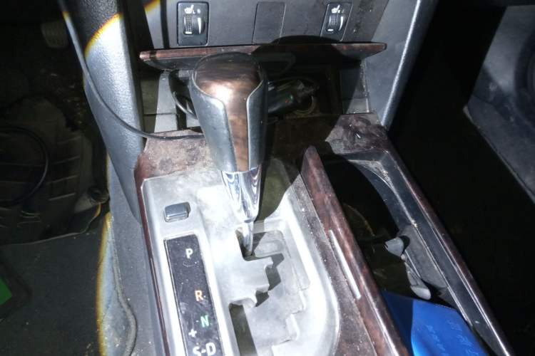 Used Toyota Camry 2015 2.0G Premier Edition
