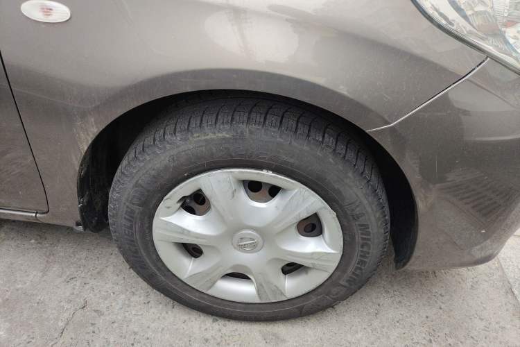 Used Nissan Sunny 2011 1.5XE CVT Comfort Edition Right Front Wheel Hub