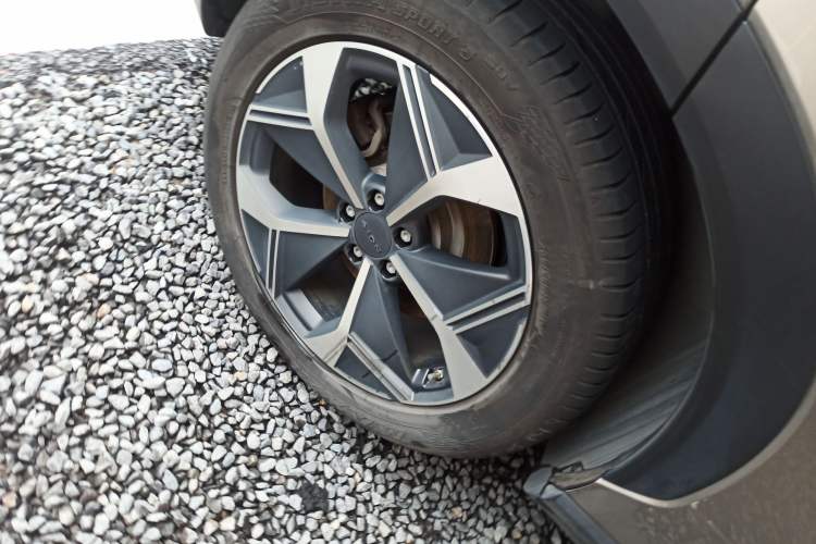 Used AION V 2024 Plus 70 Star Edition Lithium Iron Phosphate
