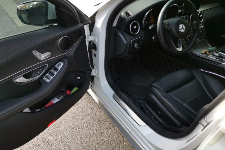 Used Mercedes-Benz C-Class 2018 C 180 L Fashion Edition Sport Version