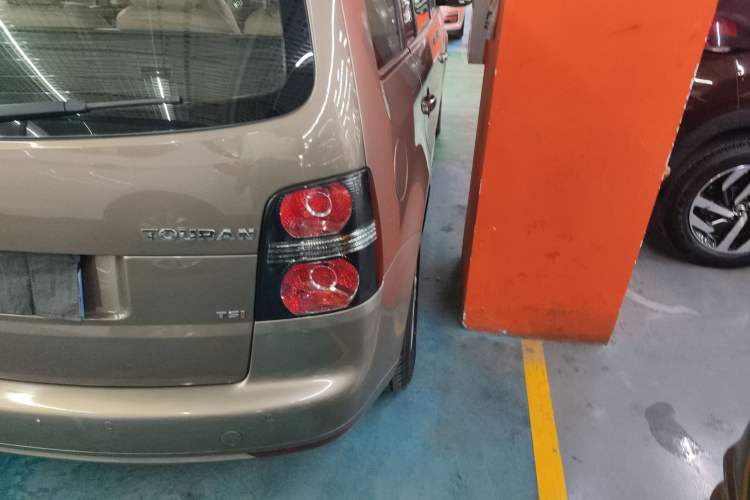 Used Volkswagen Touran 2015 1.4T DSG Comfort Edition 5 Seats