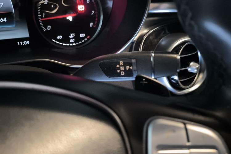 Used Mercedes-Benz GLC 2017 GLC 260 4MATIC Luxury Model