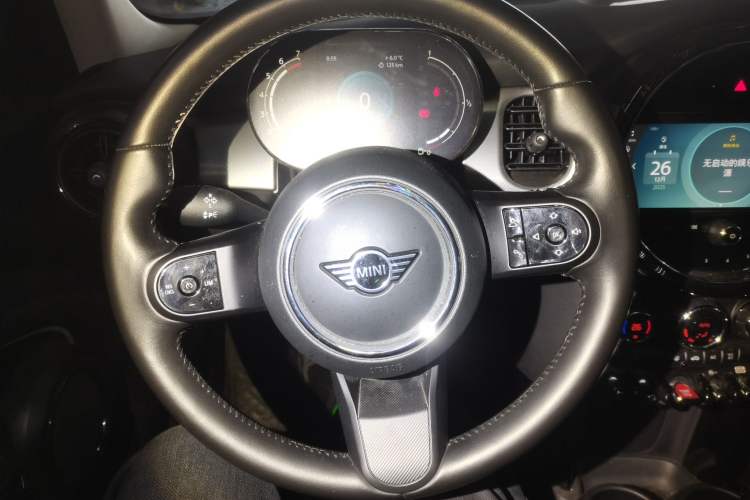 Used MINI MINI 2022 Updated 1.5T COOPER Classic Edition Five-Door Version