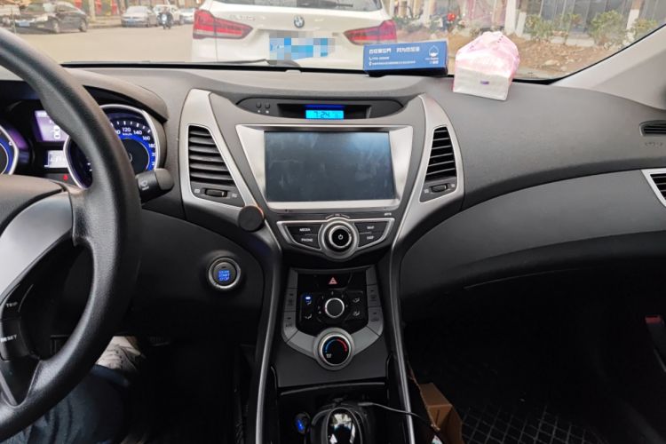 Used Hyundai Elantra (5th Generation / Langdong) 2015 1.6L Automatic Leading Model Audio And AC Panel