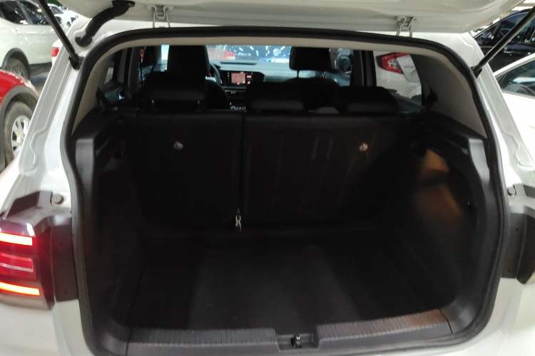 Used Volkswagen Tacqua 2020 1.5L Automatic Yue