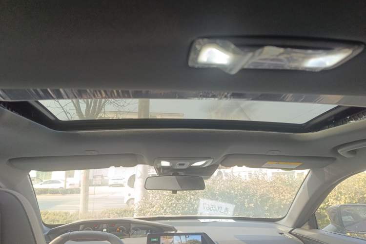 Used CHANGAN UNI-V iDD 2024 Blue Whale Smart Electric iDD 136km ZhiKu Model Headliner