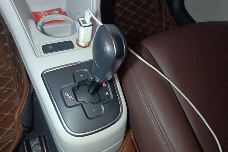 Used Volkswagen up! 2015 1.0L move up! Gear Lever