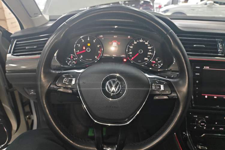 Used Volkswagen Phideon 2018 380TSI Two-Wheel-Drive Flagship Edition