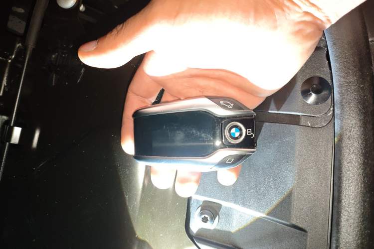 Used BMW X7 2020 xDrive40i Luxury Package with Leading Features Vehicle Key